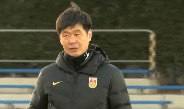 皇冠app-李霄鹏谈归化：要看到积极一面 全员状态都很好