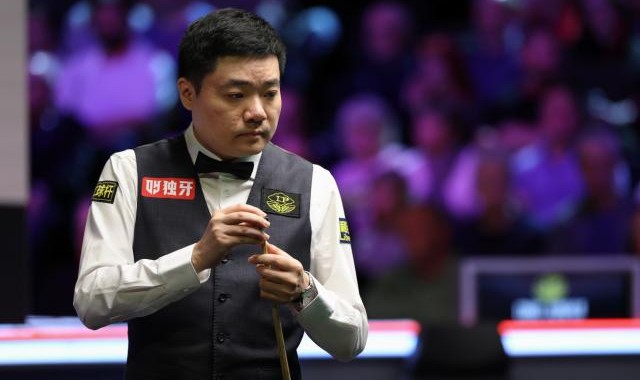 皇冠体育平台-英锦赛丁俊晖惜败墨菲 失误频繁重回巅峰还需稳定