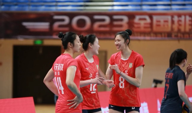 皇冠app-人才断层式领先！江苏女排锁定2029全运会冠军，33年仍压上海一头|吴梦洁|二传|联赛|上海队|副攻_新浪体育_新浪新闻