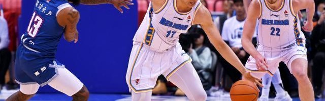 季后赛名额争夺战白热化，五支球队抢最终三个席位